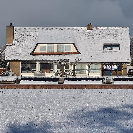 Riethove Bed & Breakfast ฮาร์ลิงเงน ภายนอก รูปภาพ