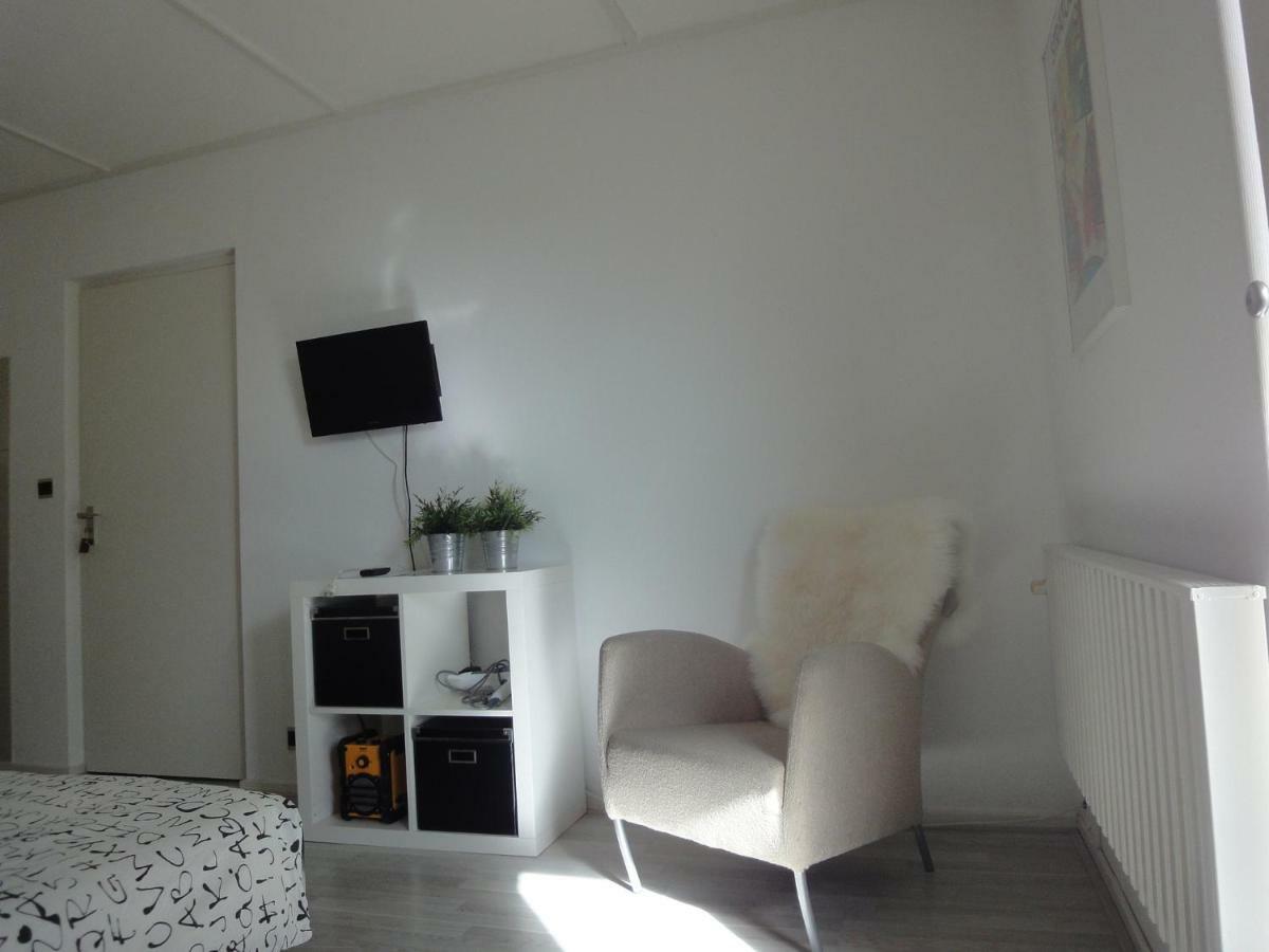 Riethove Bed & Breakfast ฮาร์ลิงเงน ภายนอก รูปภาพ